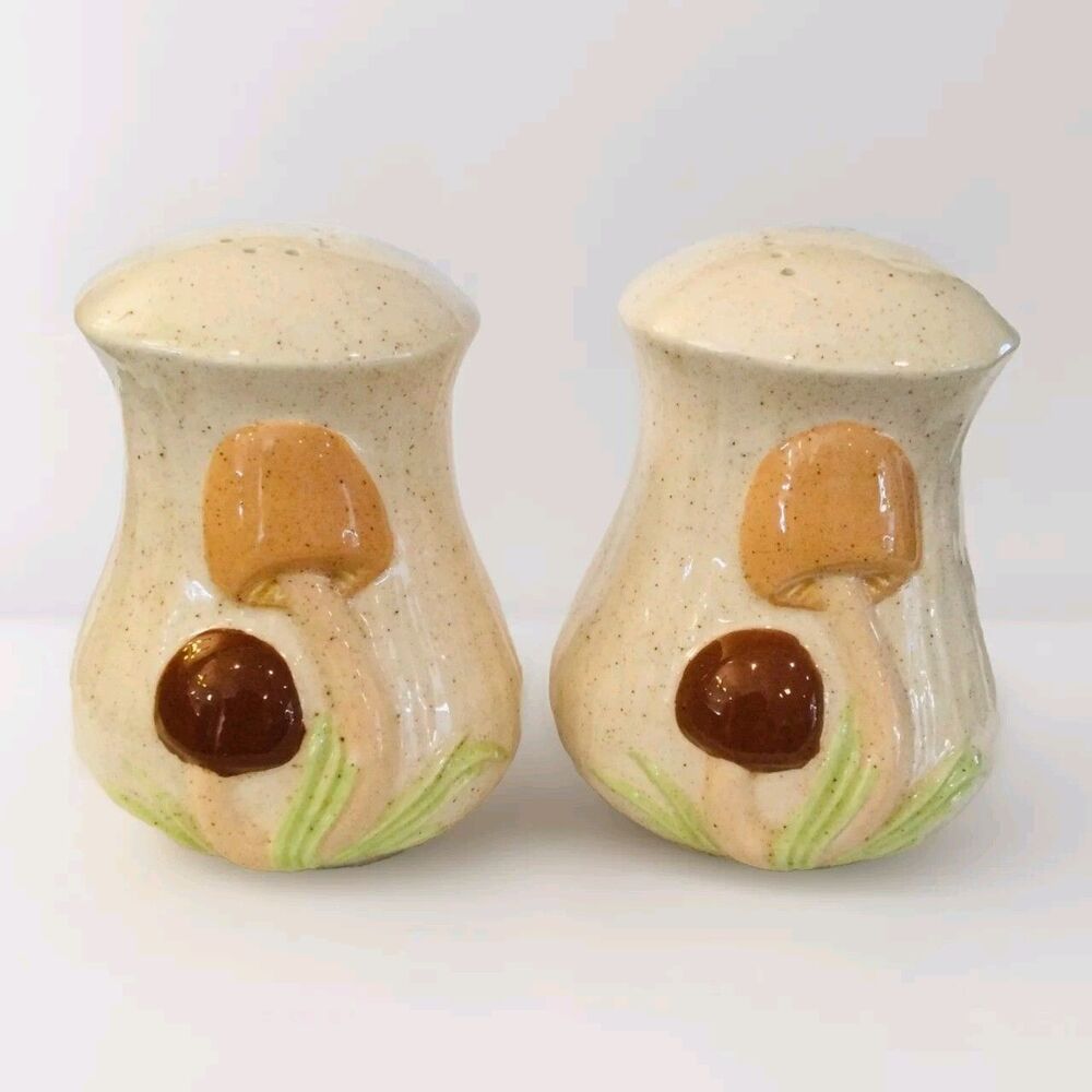 Mushroom Salt and Pepper Shakers Stove Top Grannycore CottageCore Arnel’s